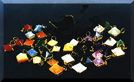 pietre.jpg (24797 byte)